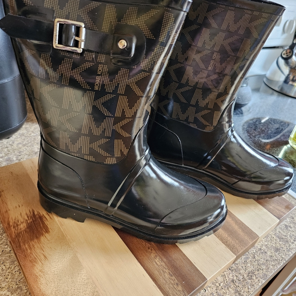 Michael Kors Logo Mid Rainboot Size 9M
